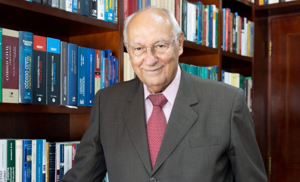 Politização do STF e crise entre Poderes redefinem prioridade do eleitor