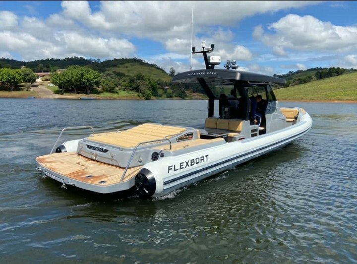 Cresce procura por barcos infláveis para lazer no Brasil.
